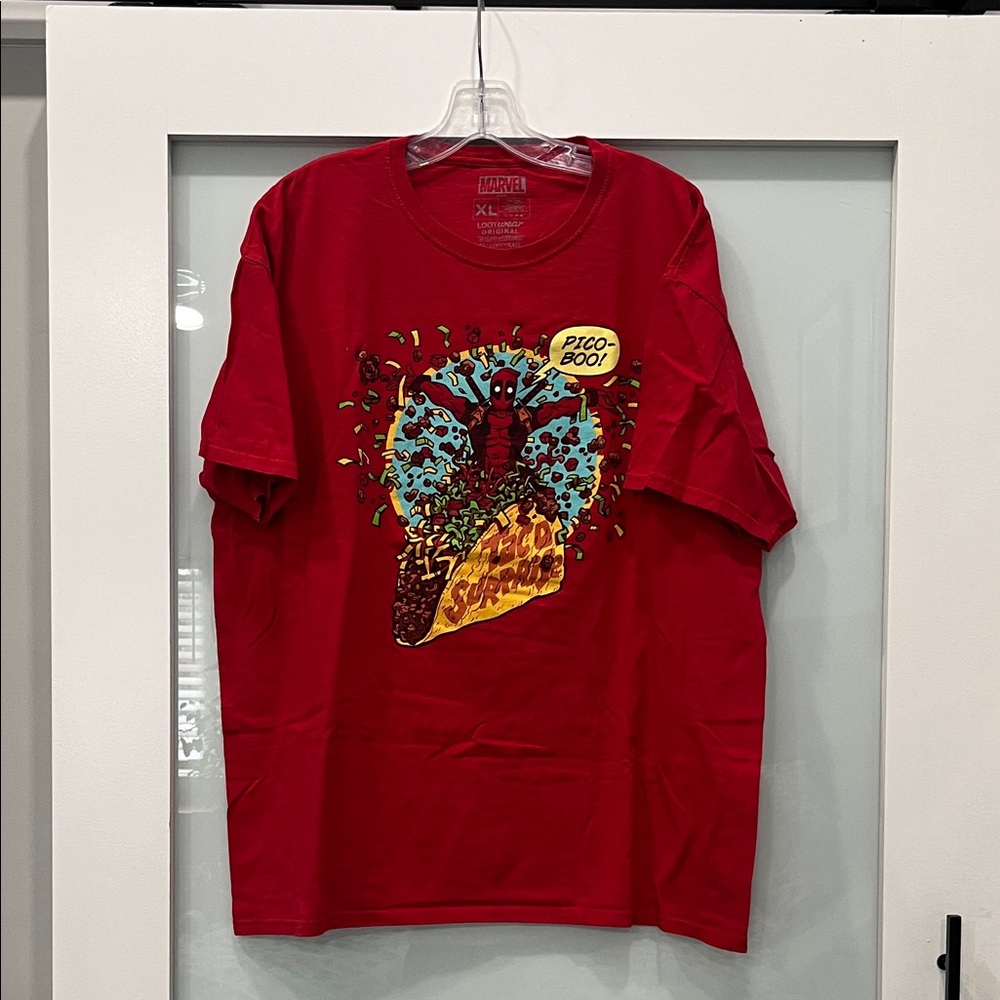 Lootwear Marvel Red Comics Deadpool Pico-Boo! Taco Surprise Graphic T-Shirt, XL